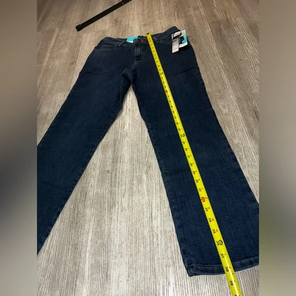 NWT Lee straight leg Jeans size 4 petite - Picture 7 of 9